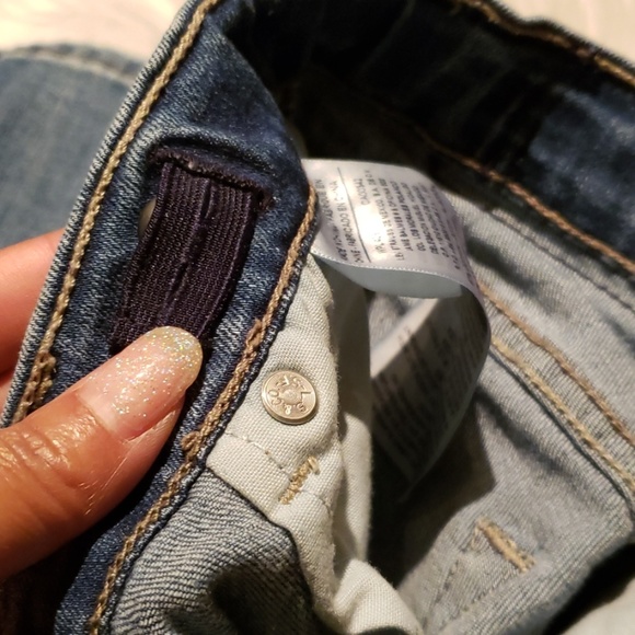 Boy's Levi's Jeans - Picture 7 of 7